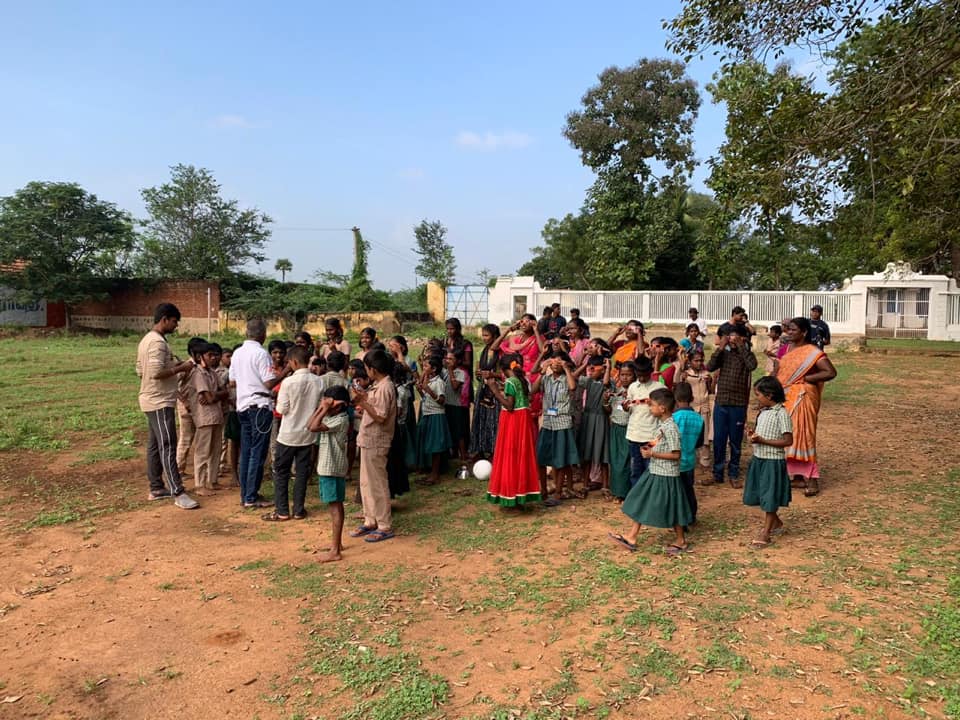 Group of kids watching the eclipse