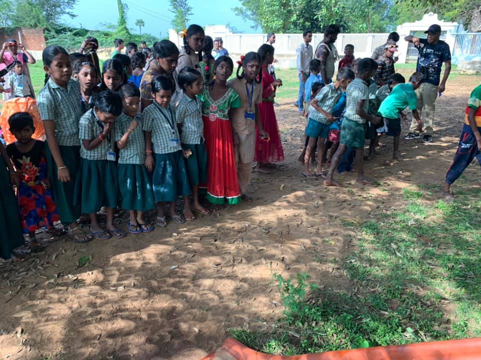 Leaves acting us pinhole cameras